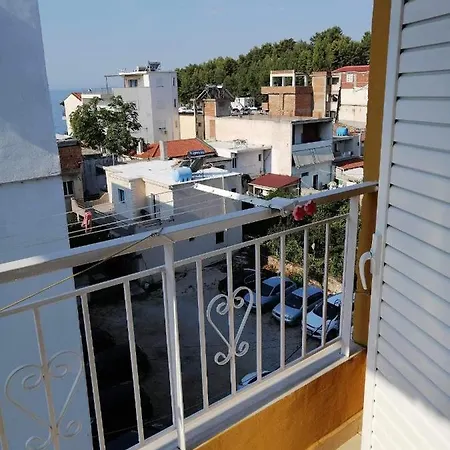 With View In The Sea Apartment Himarë